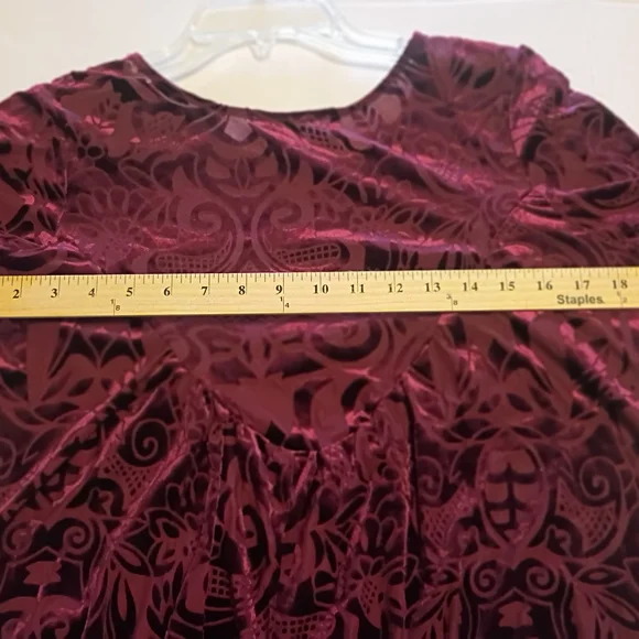 Ultra Pink Burnt Velvet Women's Patterned Top in Deep Burgundy Sz L - Picture 5 of 9